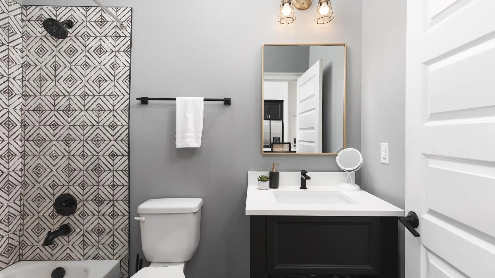 Luxury 6 Bed 3 Bedroom Walk To Restaurants And Coffee Nashville 0*,